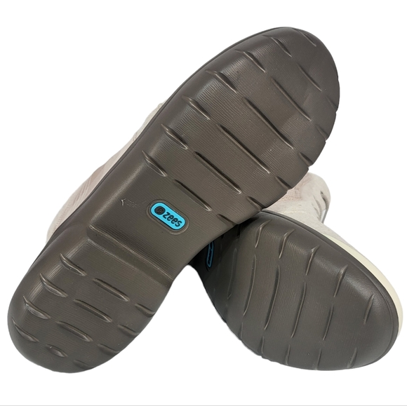 Bzees Kick Back Lace up Boot Taupe Plaid 10 - Picture 7 of 7